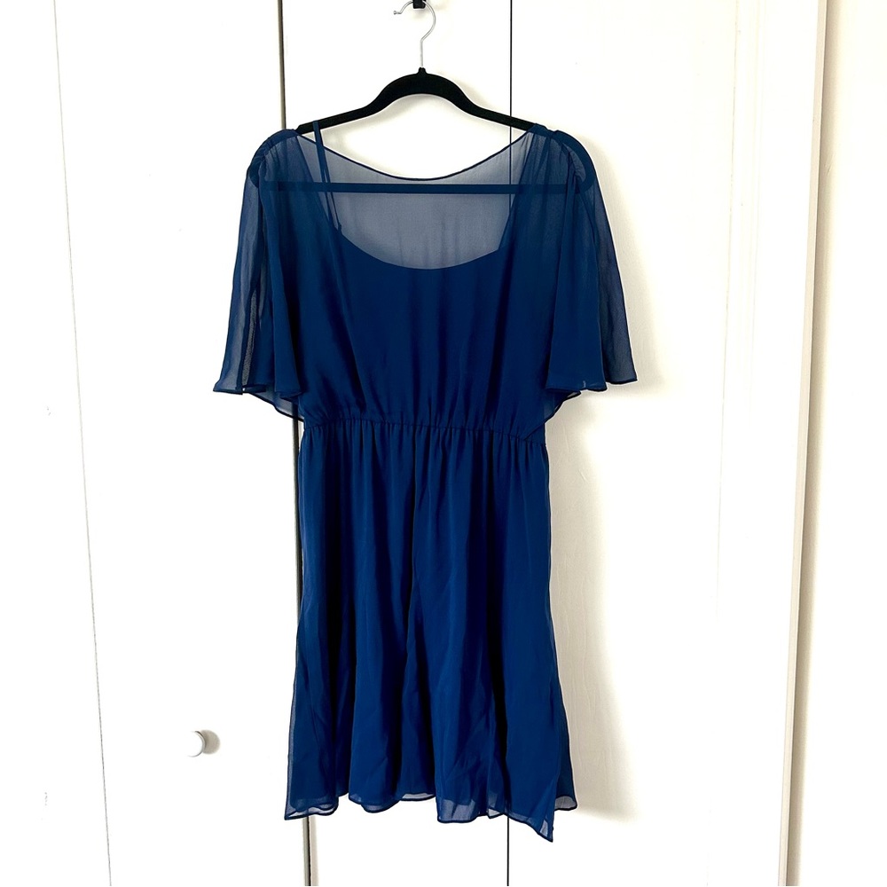 ALICE + OLIVIA SILK NAVY DRESS